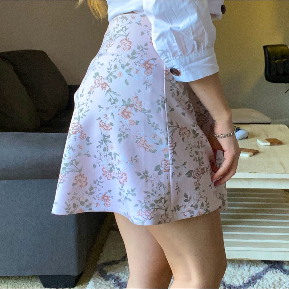 🌸 Floral mini skirt with zip back 🌸